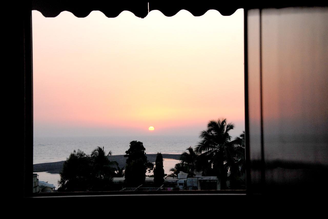 Hotel Sovereign Daman Exterior photo