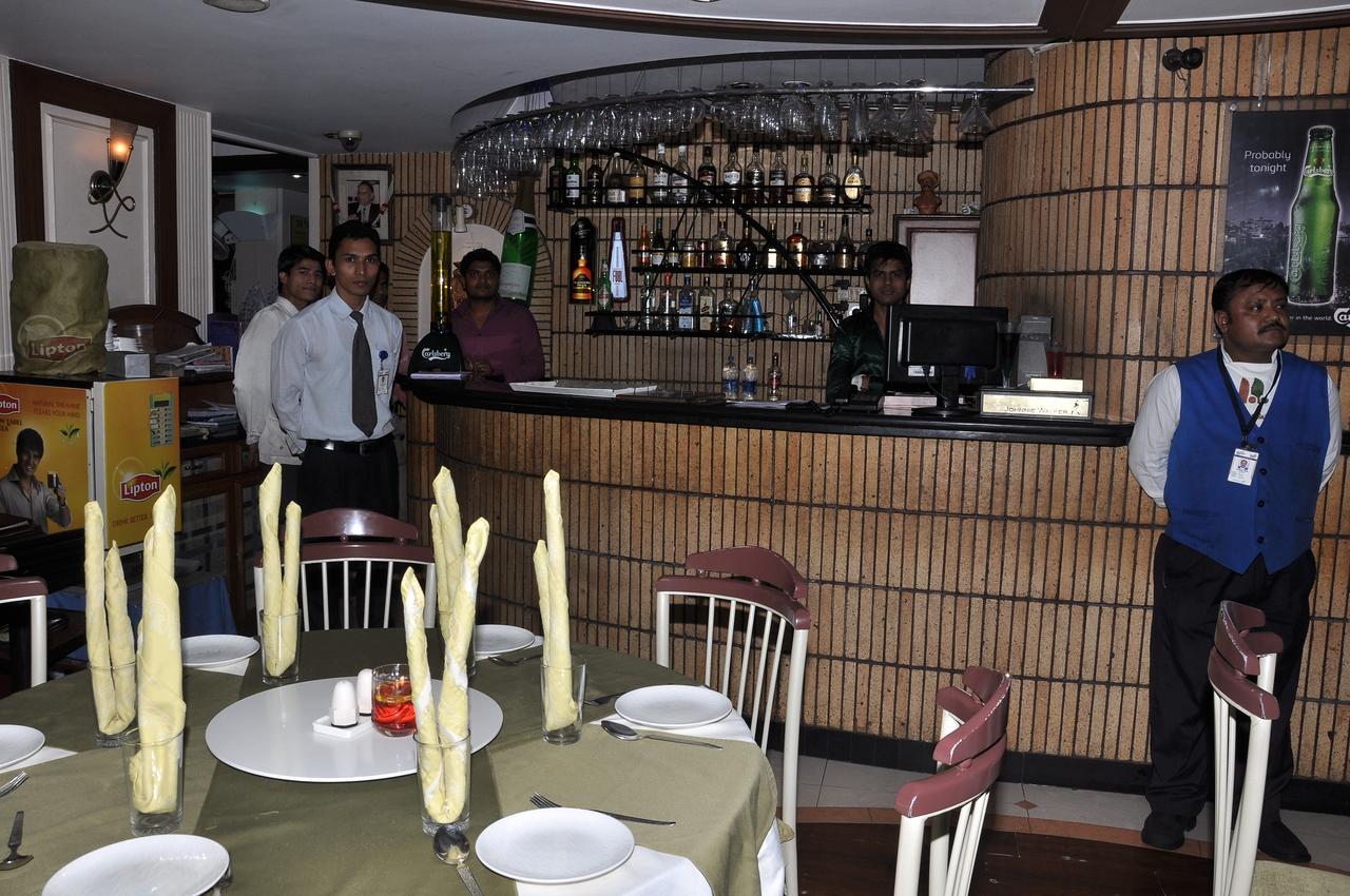 Hotel Sovereign Daman Exterior photo