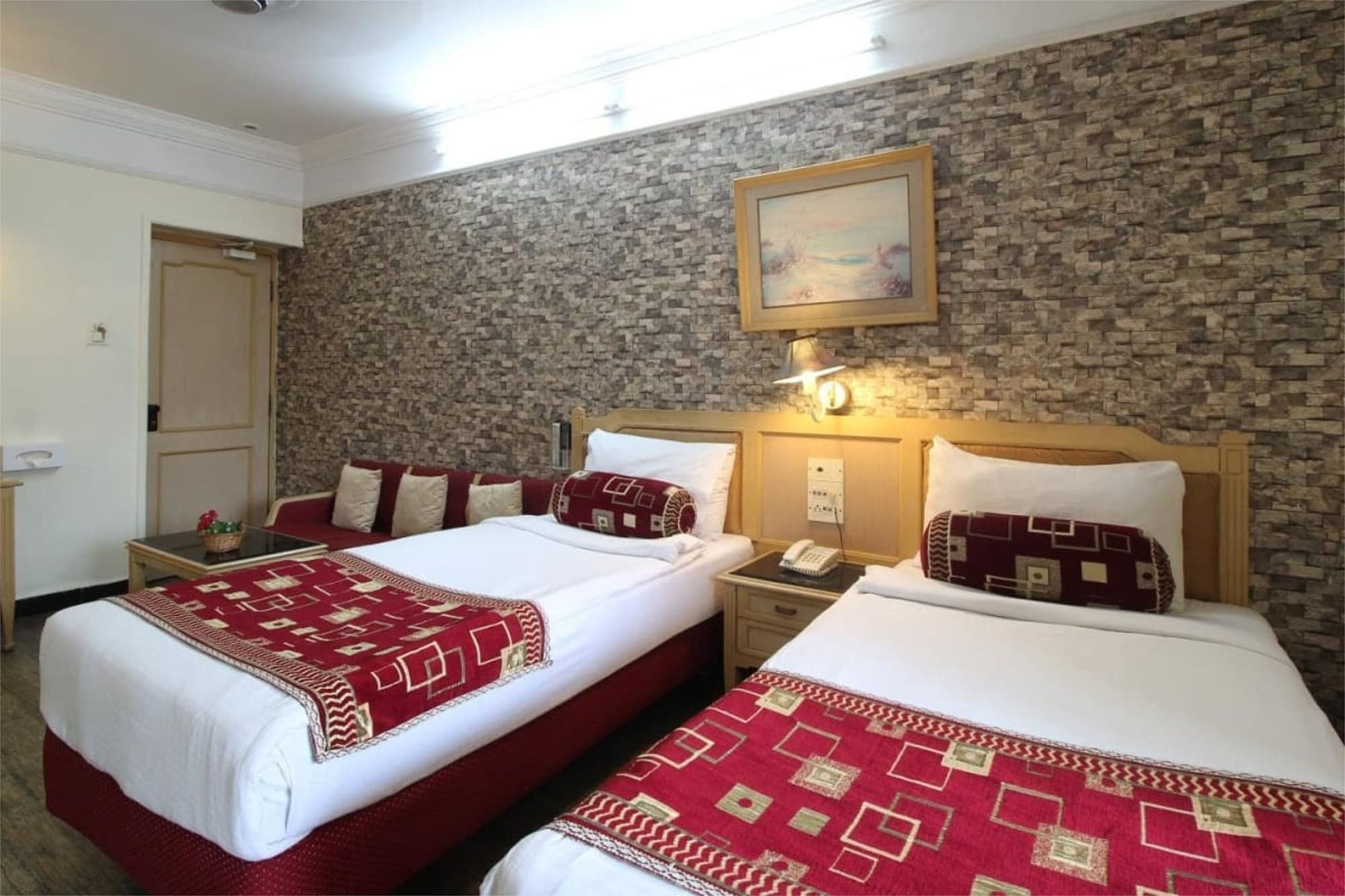 Hotel Sovereign Daman Exterior photo